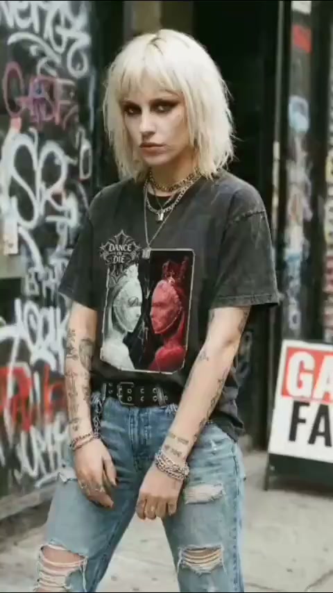 Short-Sleeve Apparel Ad